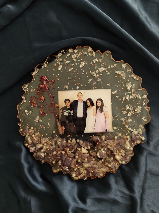 TRANSPARENT BEAUTY – 8' INCH RESIN FRAME