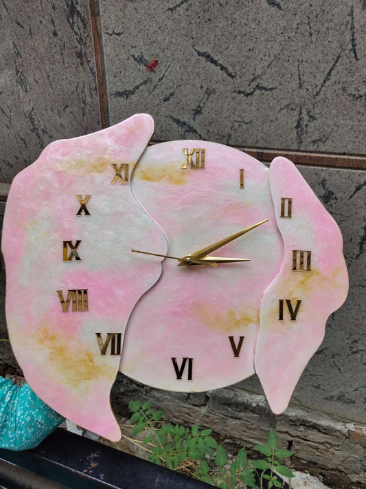 TIMELESS ASYMMETRY IN RESIN