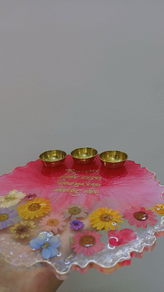 8-INCH RESIN AARTI THALI WITH PRESERVED FLOWERS