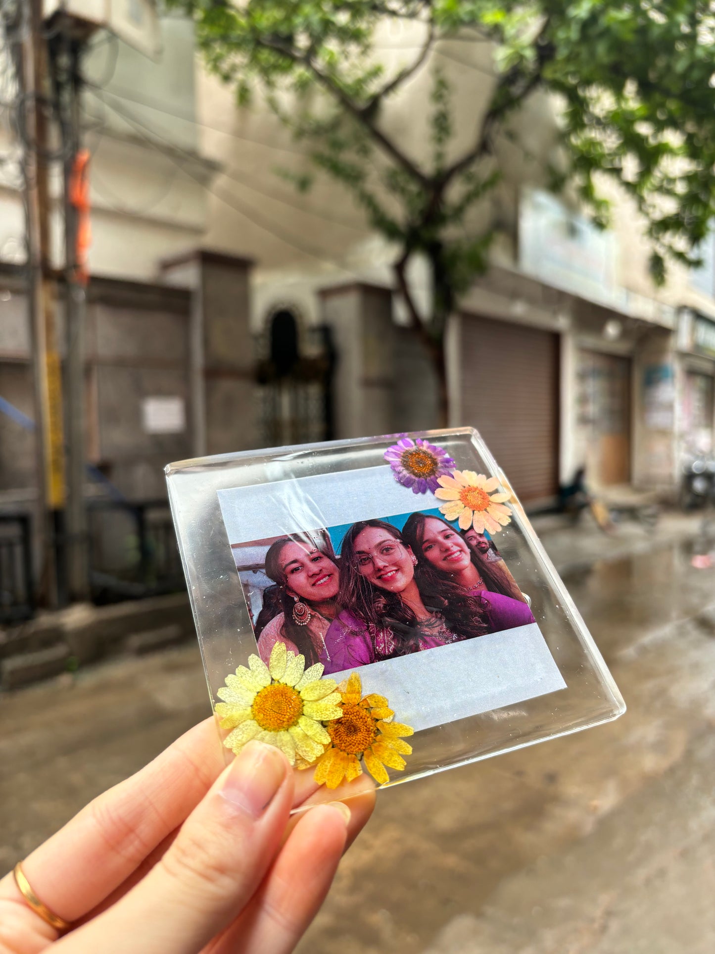4’ INCH TRANSPARENT PHOTO FRAME
