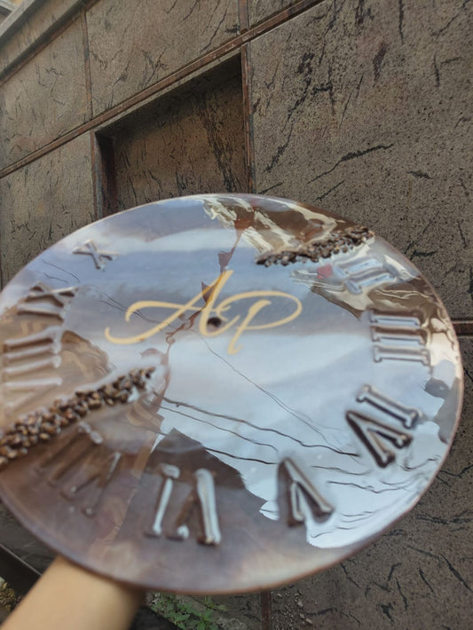 CLASSIC RESIN 12'INCH CLOCK