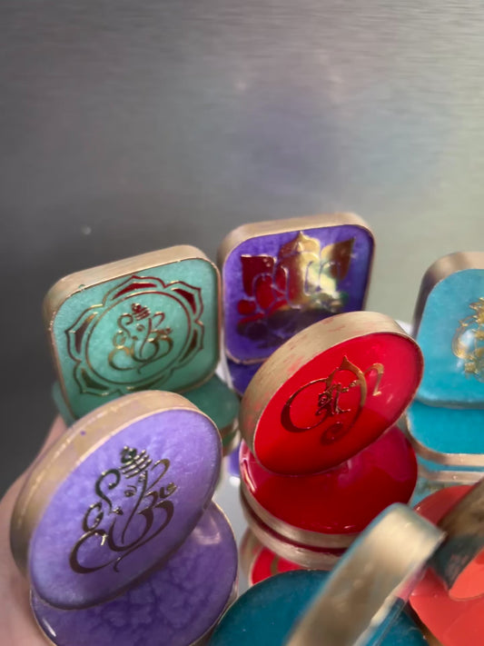 SHAGUN SIGNATURE STANDS