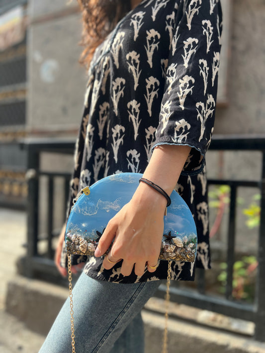 OCEAN BLOOM CLUTCH