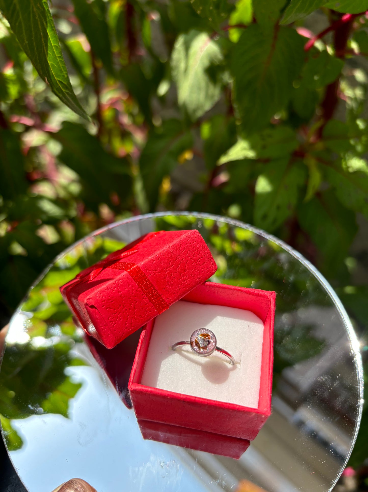 RING OF ROSES - CLASSIC ROMANCE, RESIN-CRAFTED