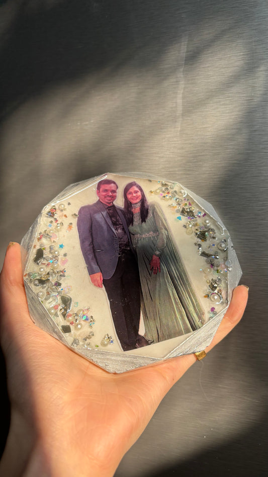 5" COUPLE RESIN FRAME