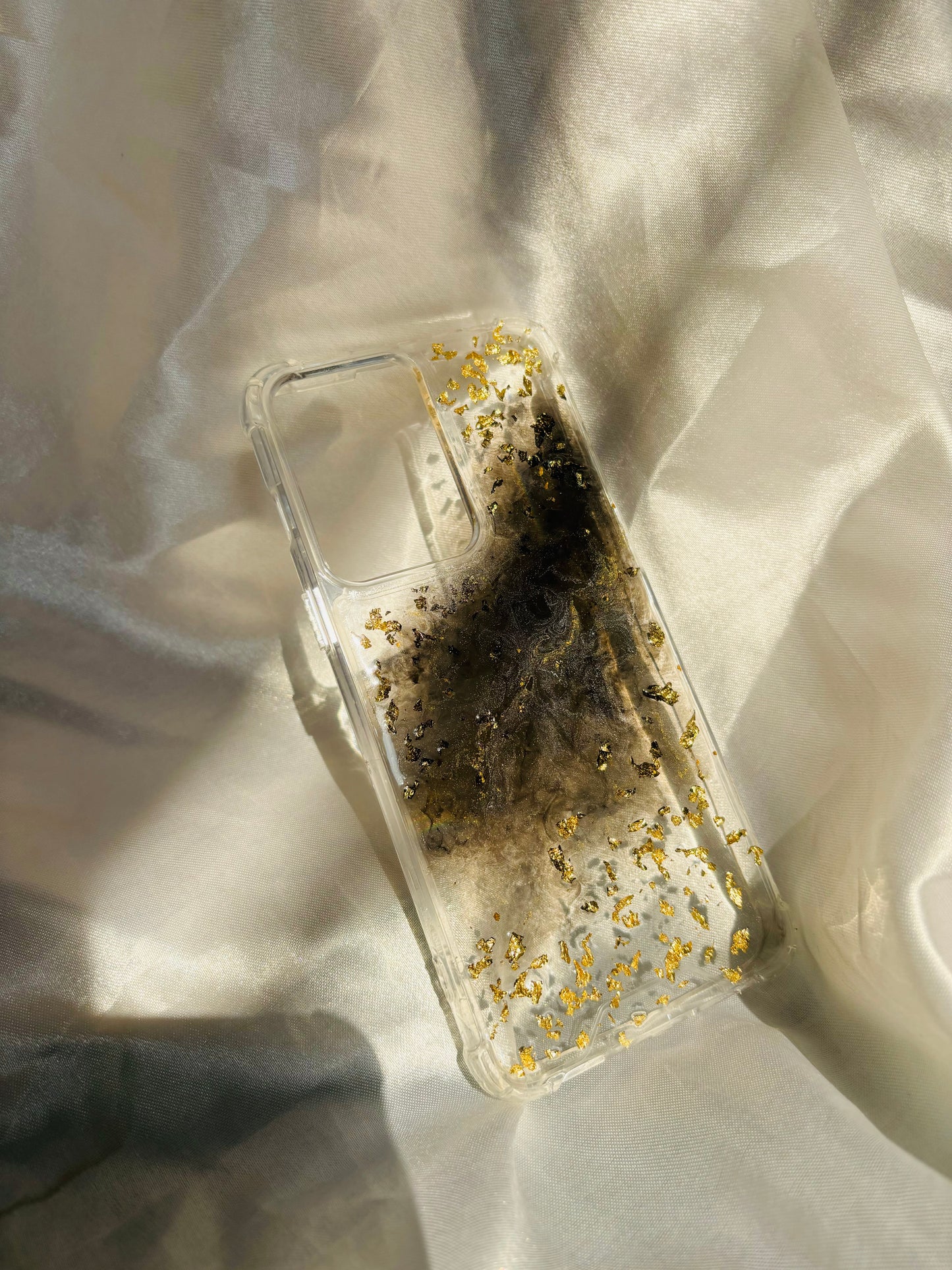 SMOKE GOLD PHONE CASE