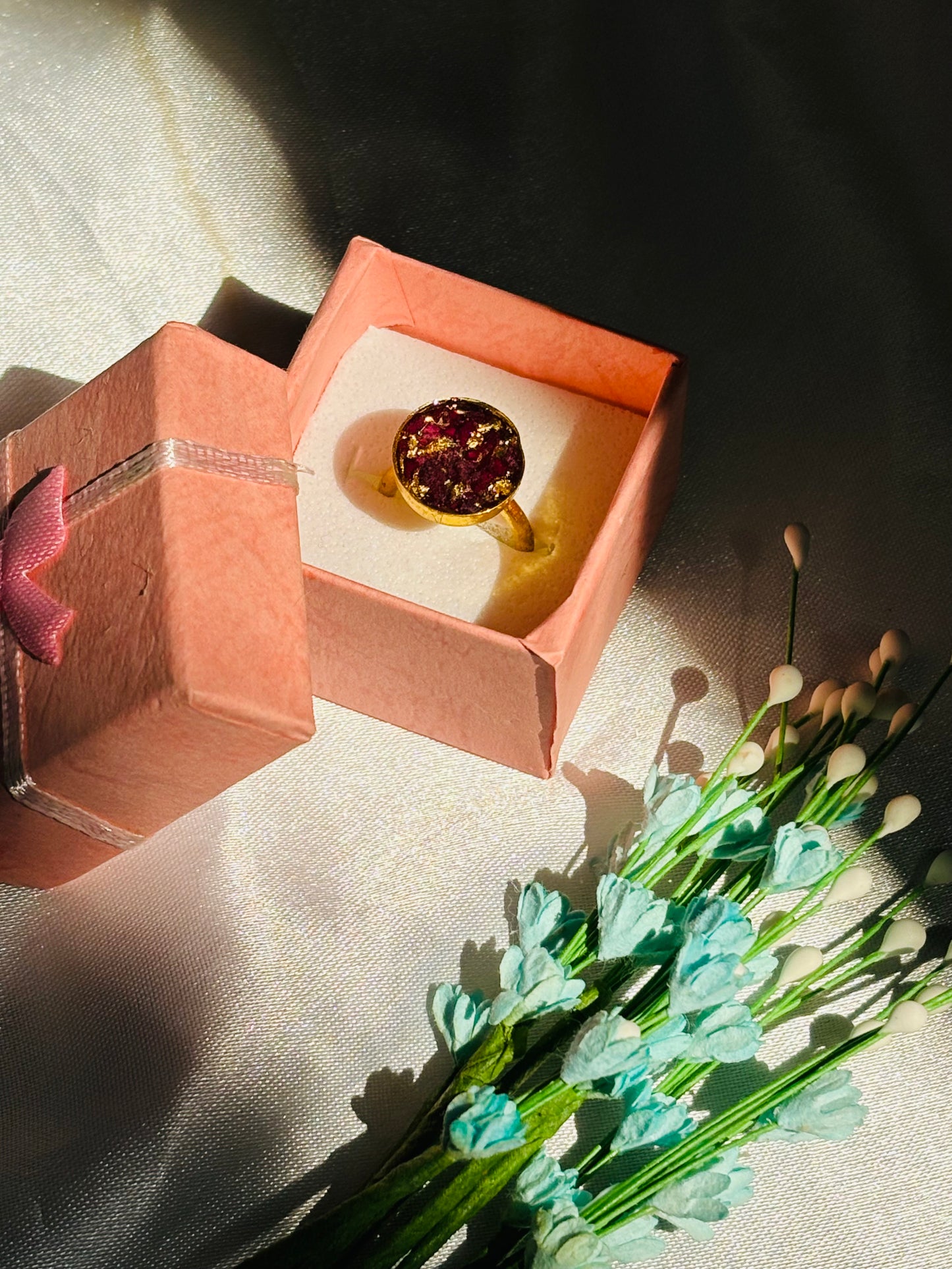 ROSELIGHT MINIMALIST RING