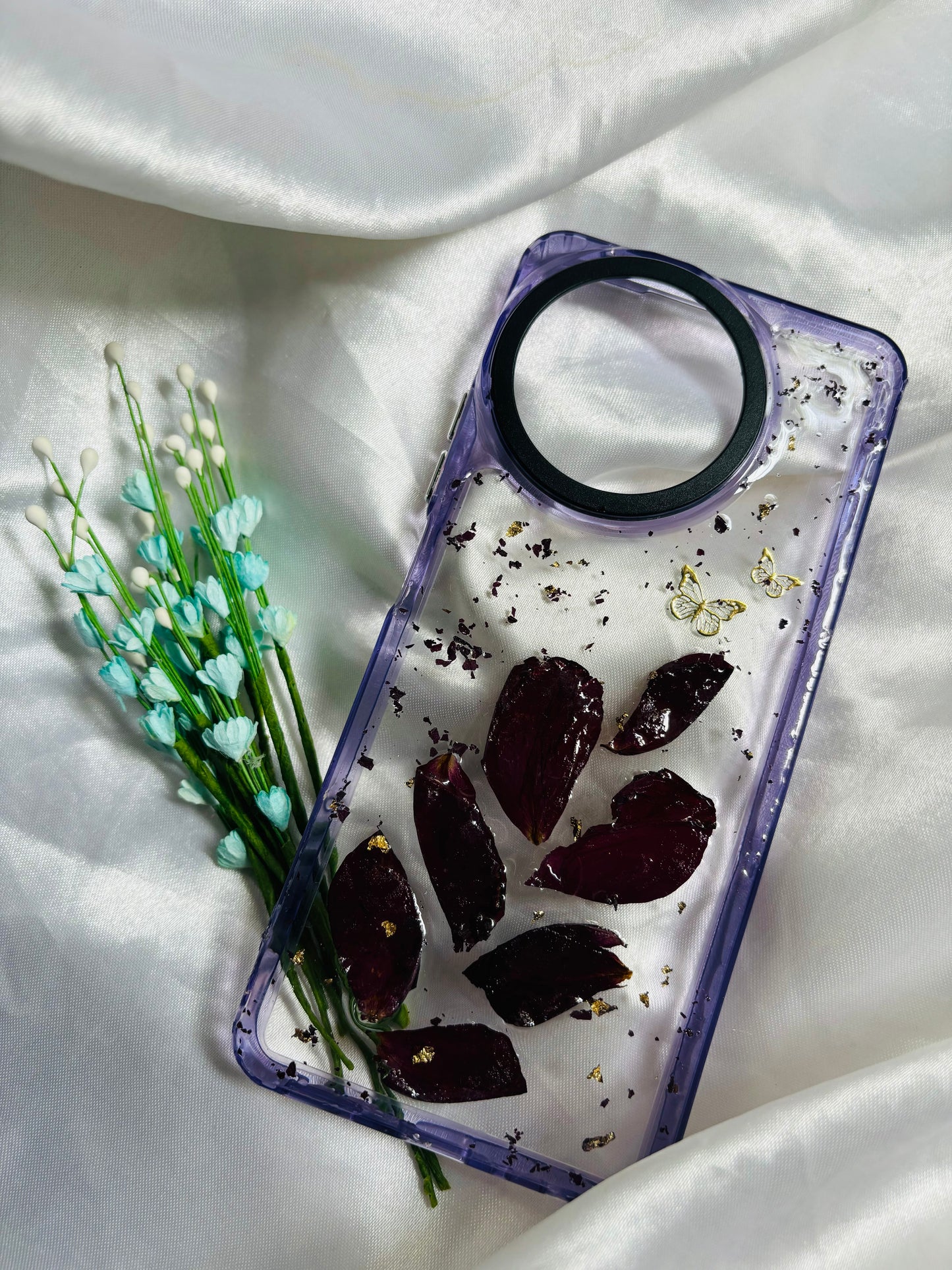 PETALS PRESERVED PHONE CASE