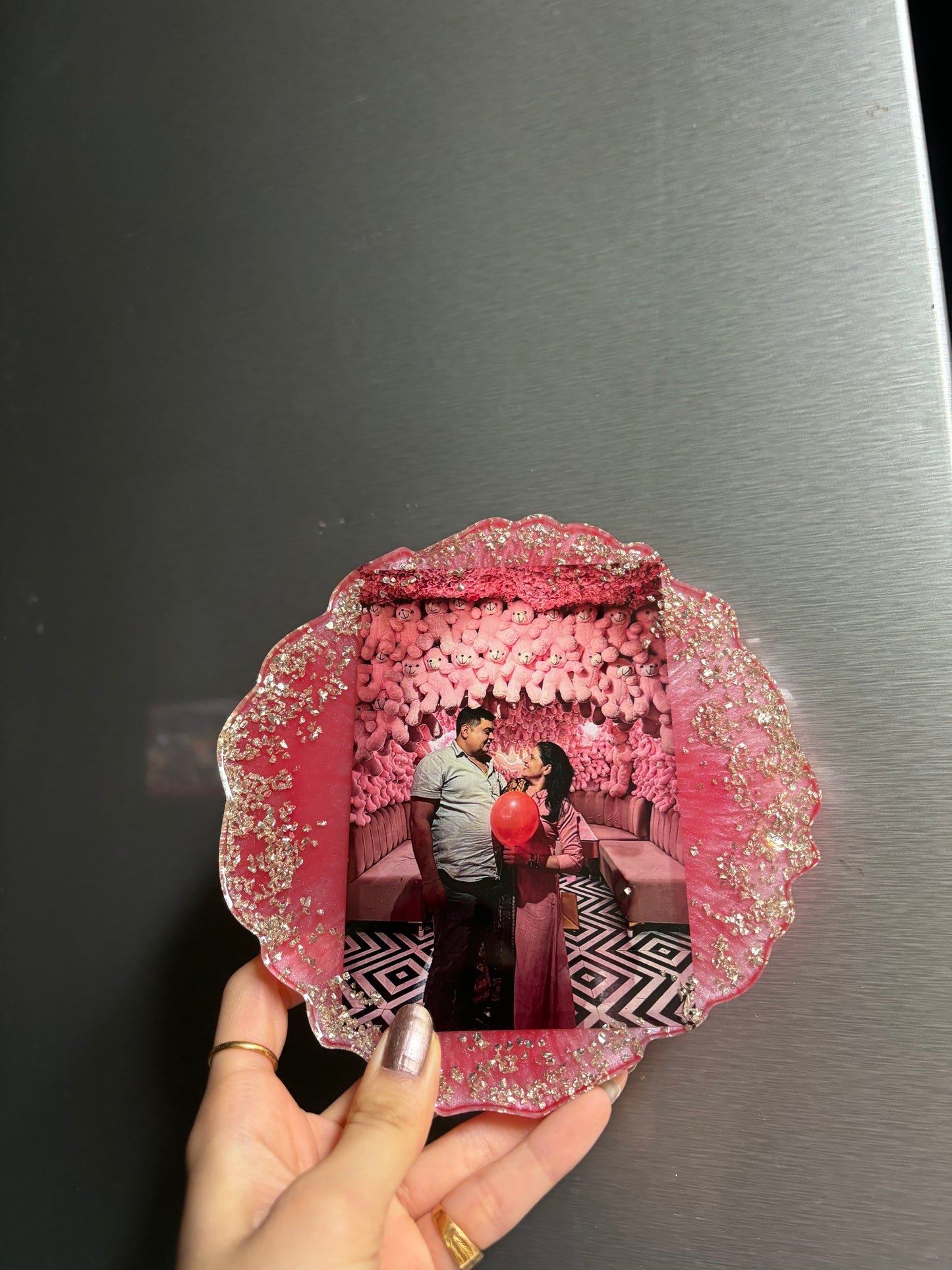 LOVE'S SHIMMERING CIRCLE HANGING FRAME