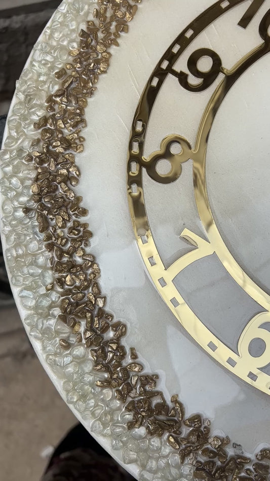 LUXE IVORY RESIN CLOCK