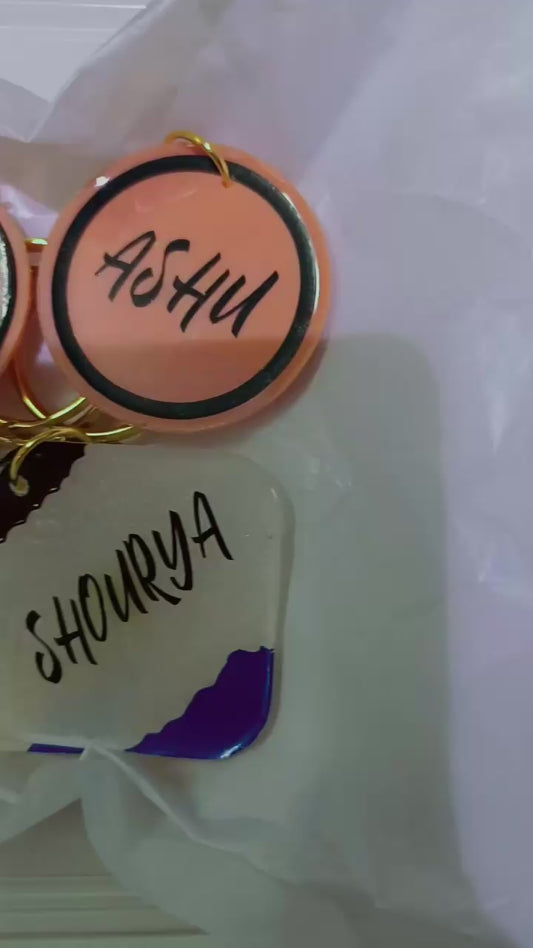 PERSONALIZED RESIN KEYCHAINS