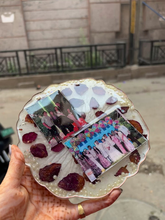ELEGANCE IN EVERY PETAL FRAME