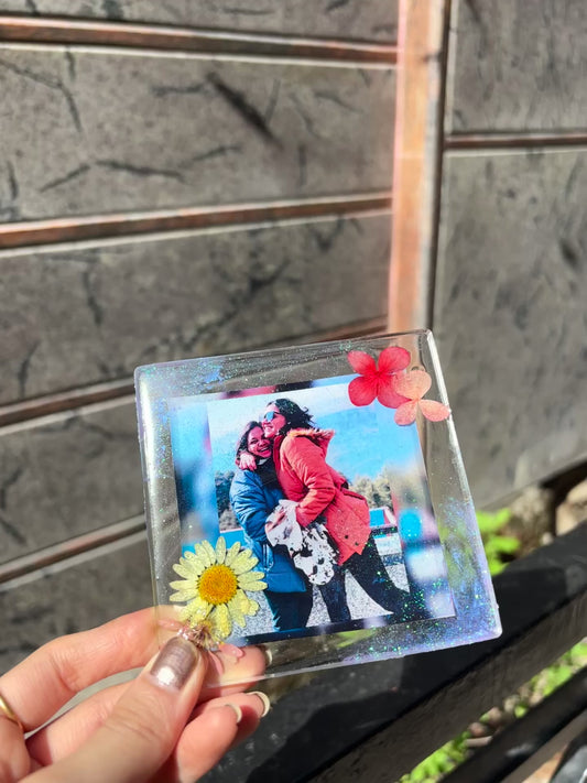 4’ INCH TRANSPARENT PHOTO FRAME