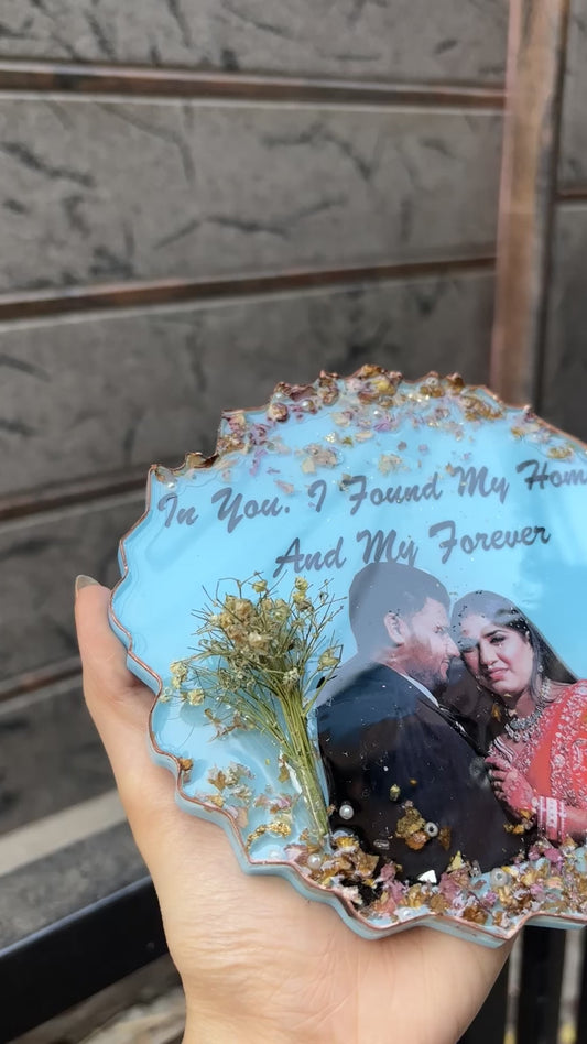 LOVE CAPTURED IN FRAME